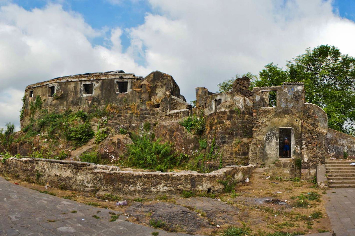 Sion Fort, one of the best historical sites in mumbai