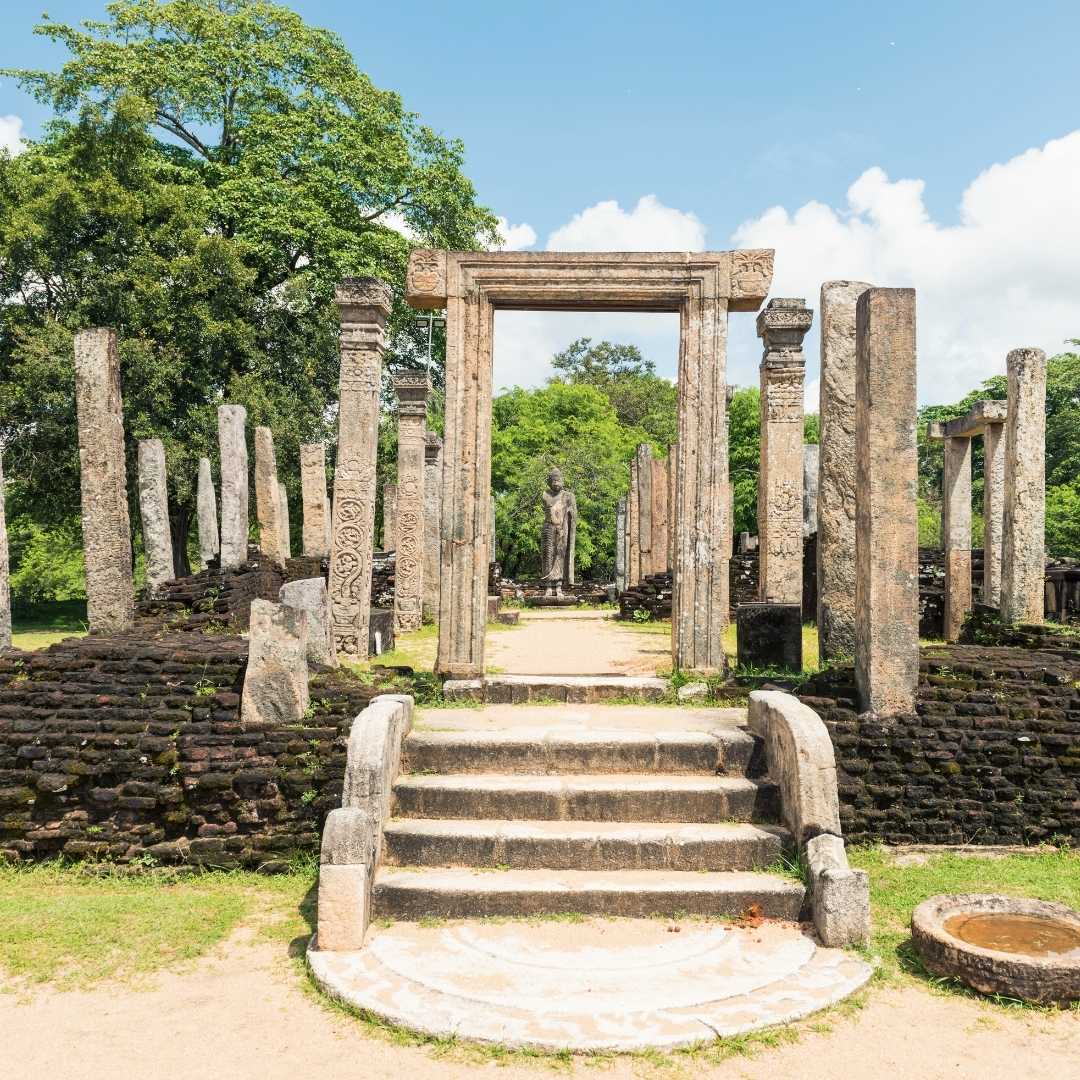 Polonnaruwa travel guide