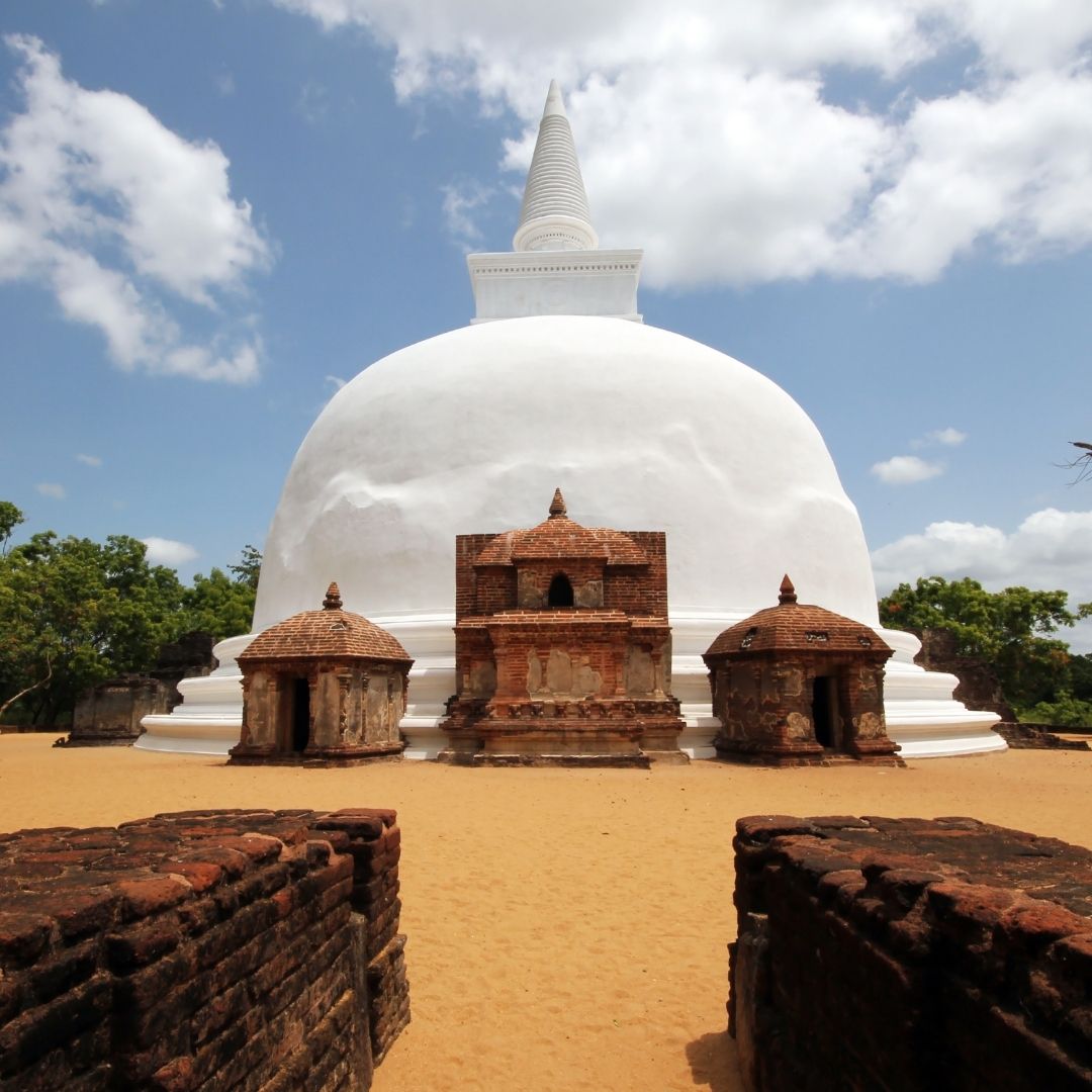 Polonnaruwa travel guide