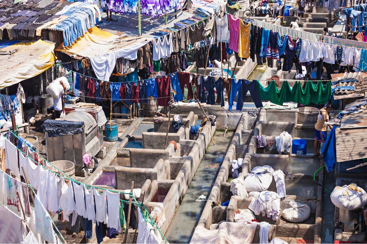 Dhobi Ghat, included in the best historical Mumbai tours