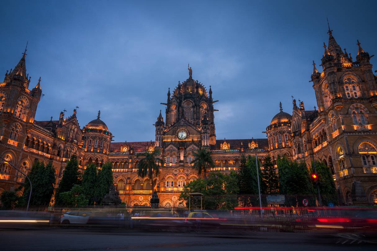 Chhatrapati Shivaji Terminus, included in the best historical mumbai tours